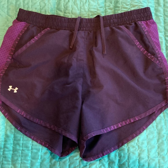 Under Armour Running Shorts - Picture 1 of 4
